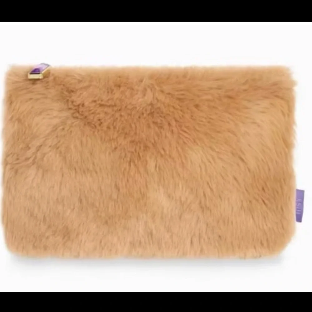 💙 4/$20 Ipsy Tan Faux Fur Cosmetics Bag
